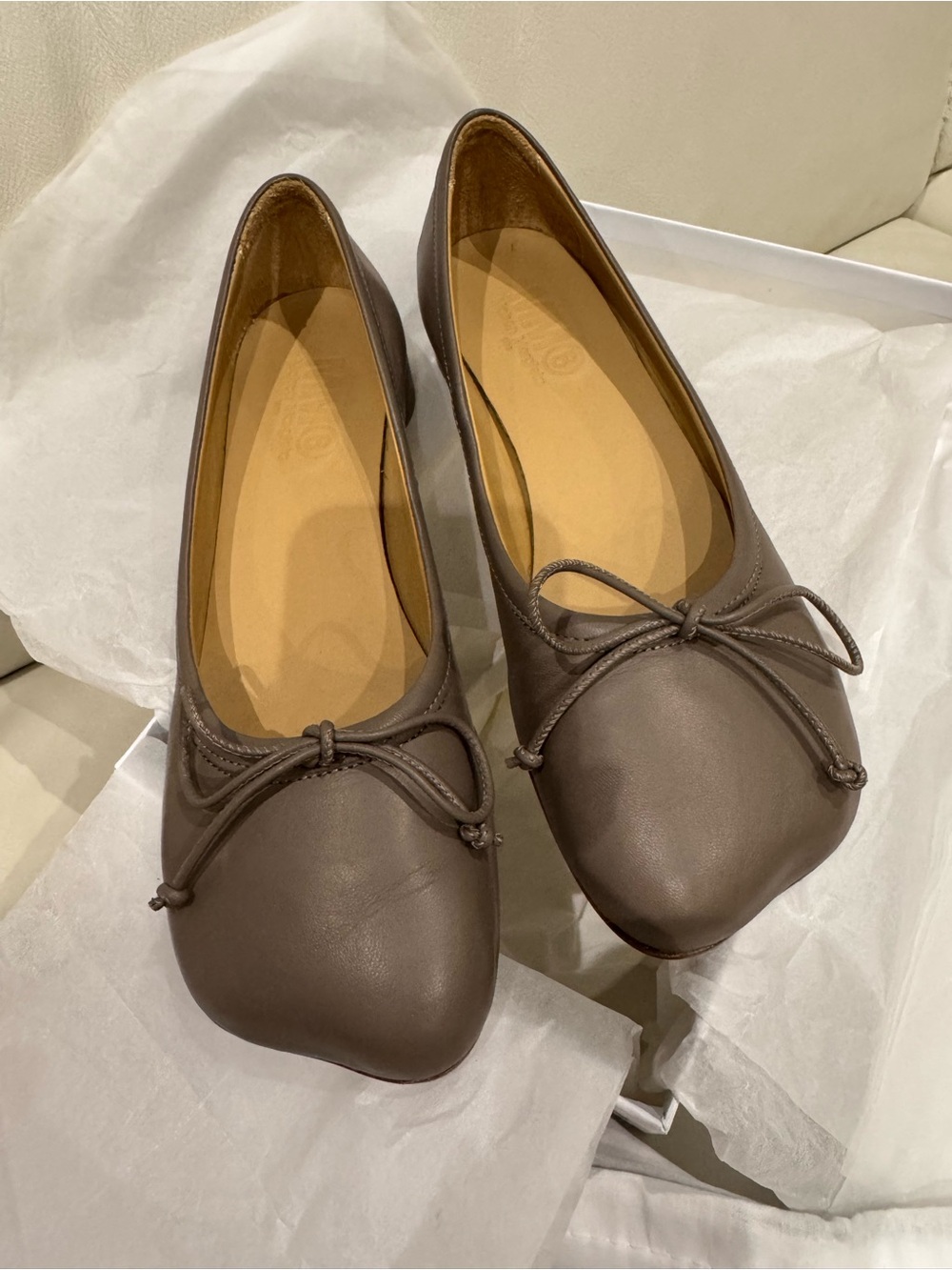 [Authentic] MM6 Maison Margiela Anatomic Taupe Leather Ballet Flats with Bow